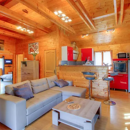 Maison En Bois Village Entre Montagne Et * Sari-D'orcino